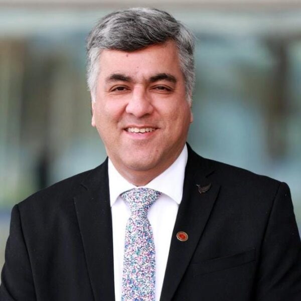 Dr. Manoj Chawla