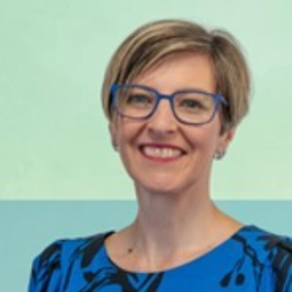 Dr. Elaine Pretorius